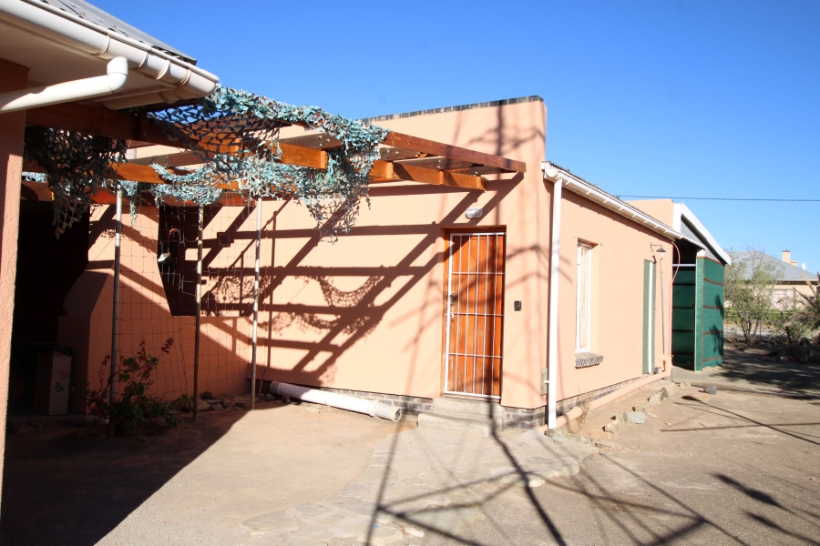 2 Bedroom Property for Sale in Fraserburg Northern Cape